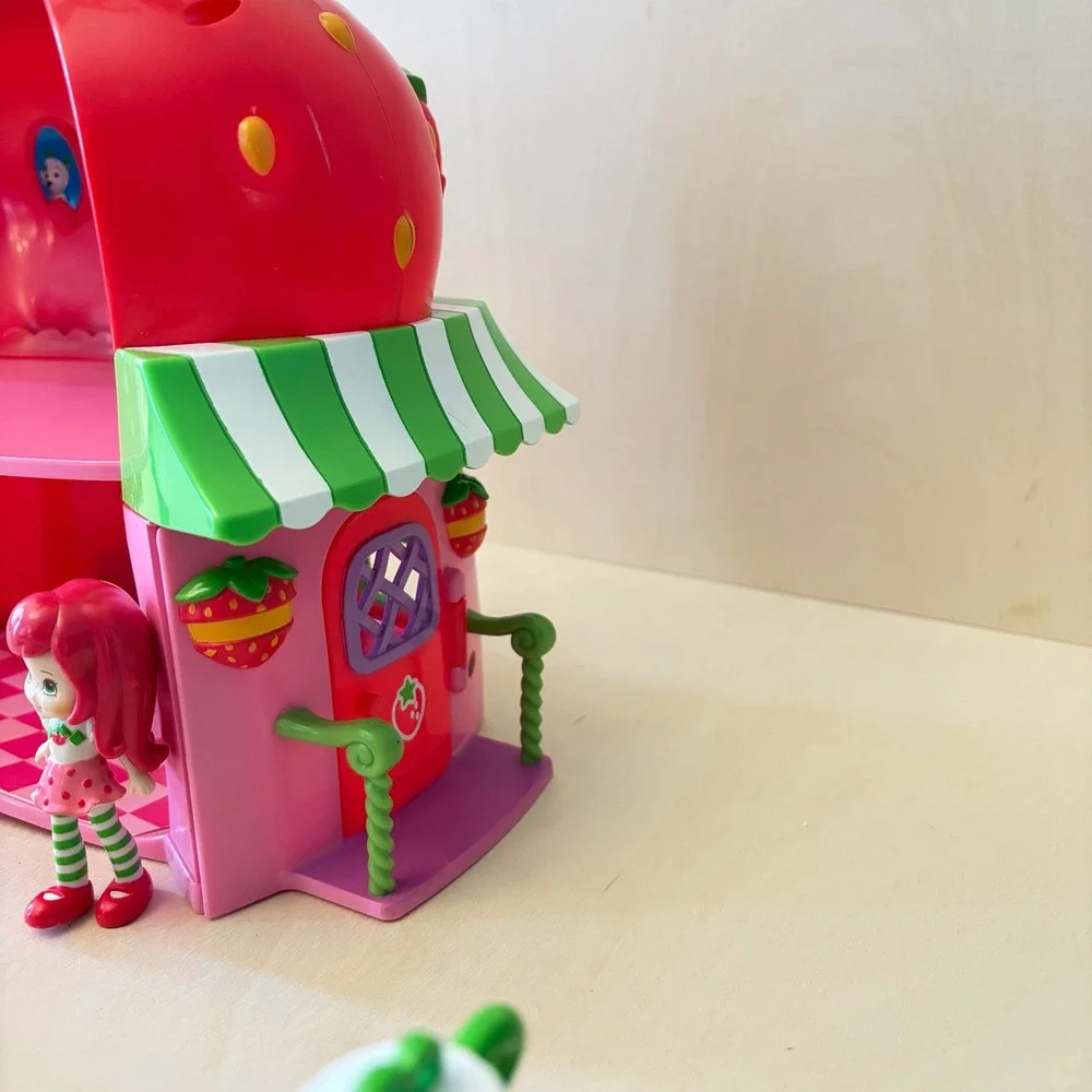 Strawberry Shortcake Bitty Berry Cafe Whirly Bird House Play Set Nostalgic